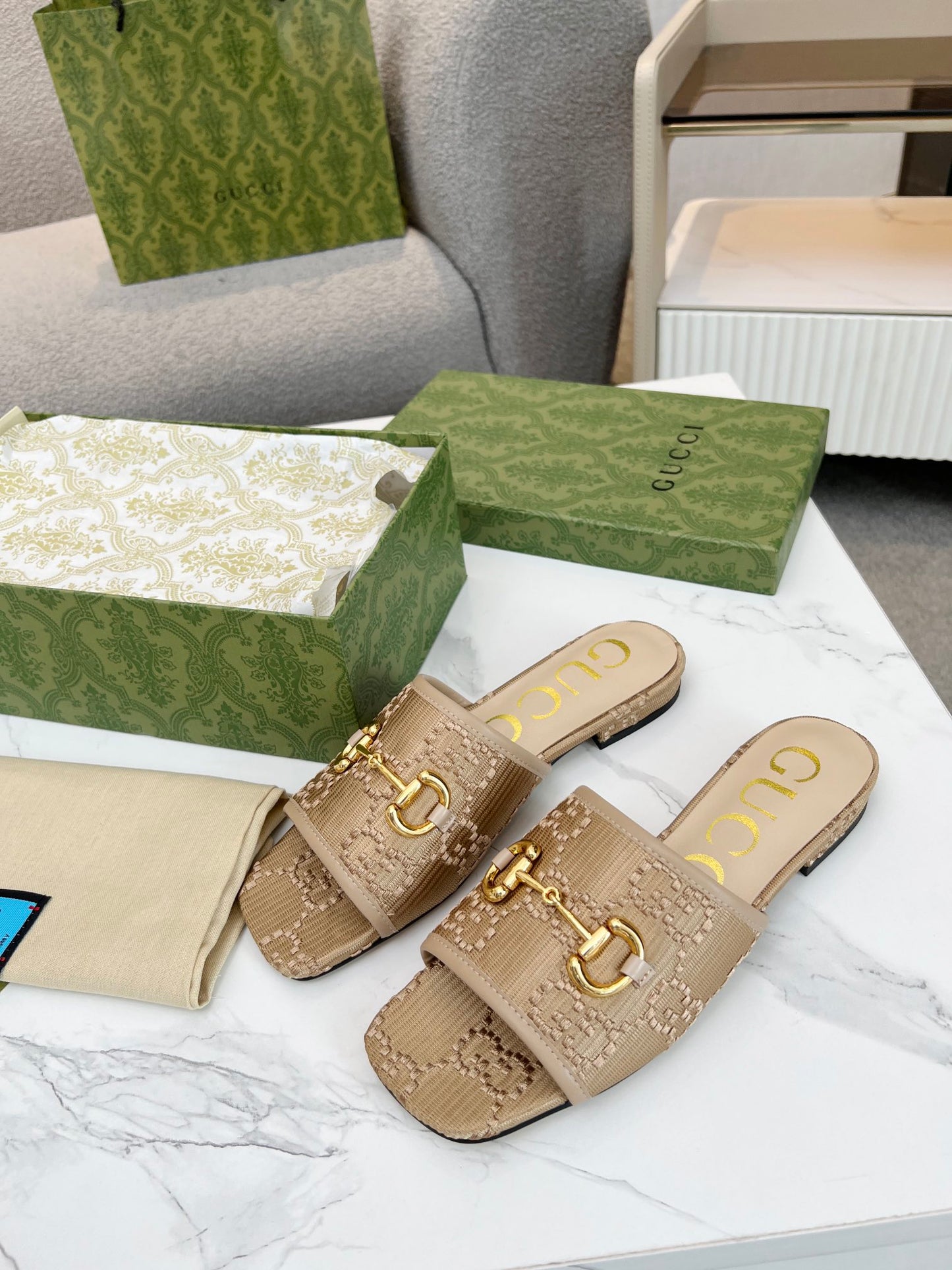 GU Slippers Sandals 6 Color 's