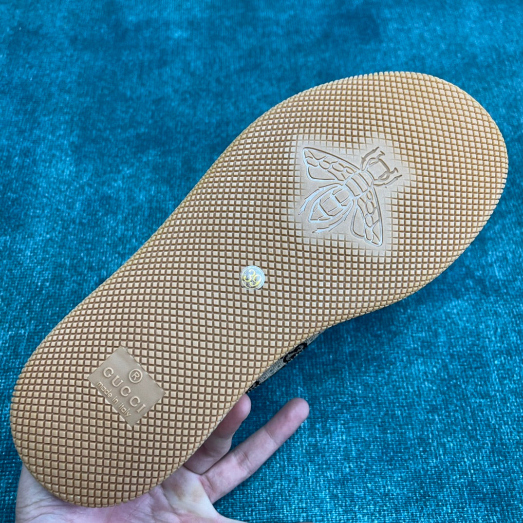 GU  Sneakers 2 Color 's