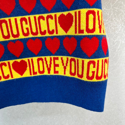 GU T-Shirt  Woman knitted Sweater