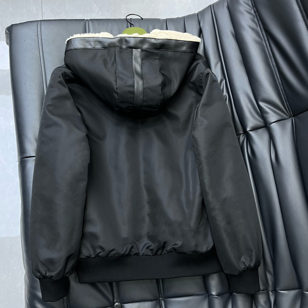 GU  Jacket  2 Side