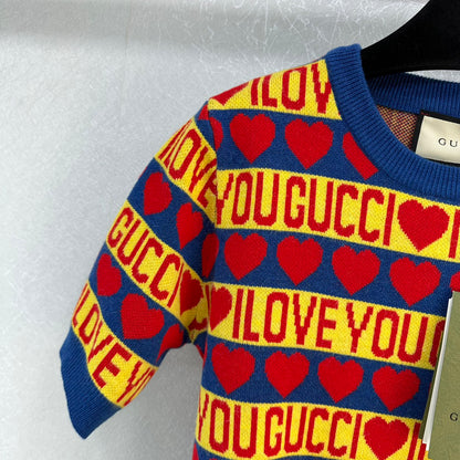 GU T-Shirt  Woman knitted Sweater