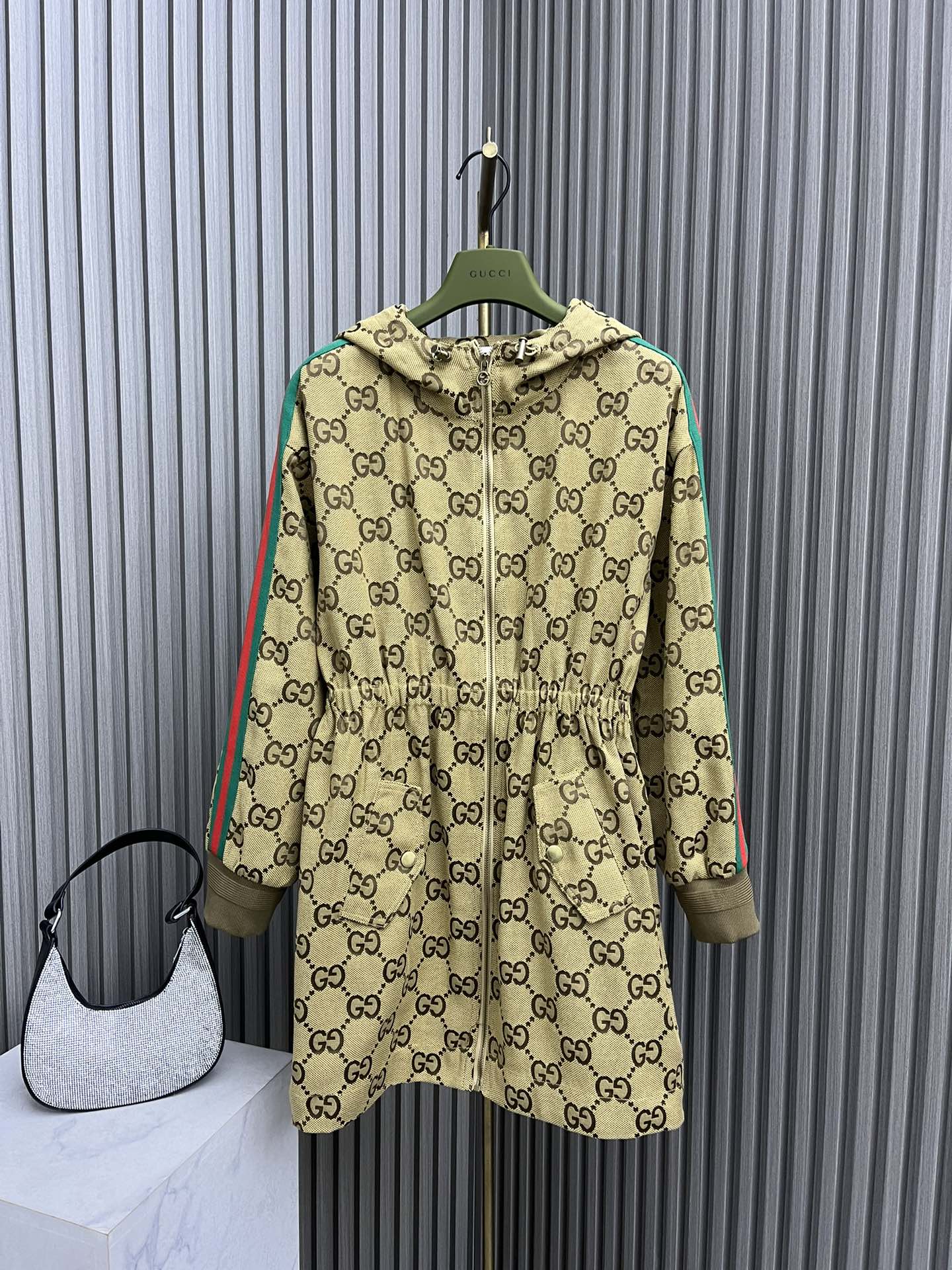 GU  Dress Sport Hoodie  2 Color 's Limited
