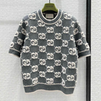 GU Sweater Woman