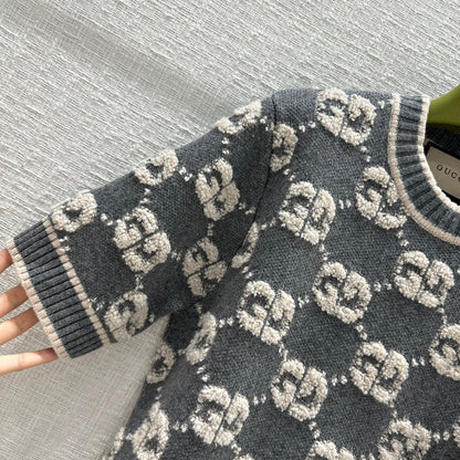 GU Sweater Woman