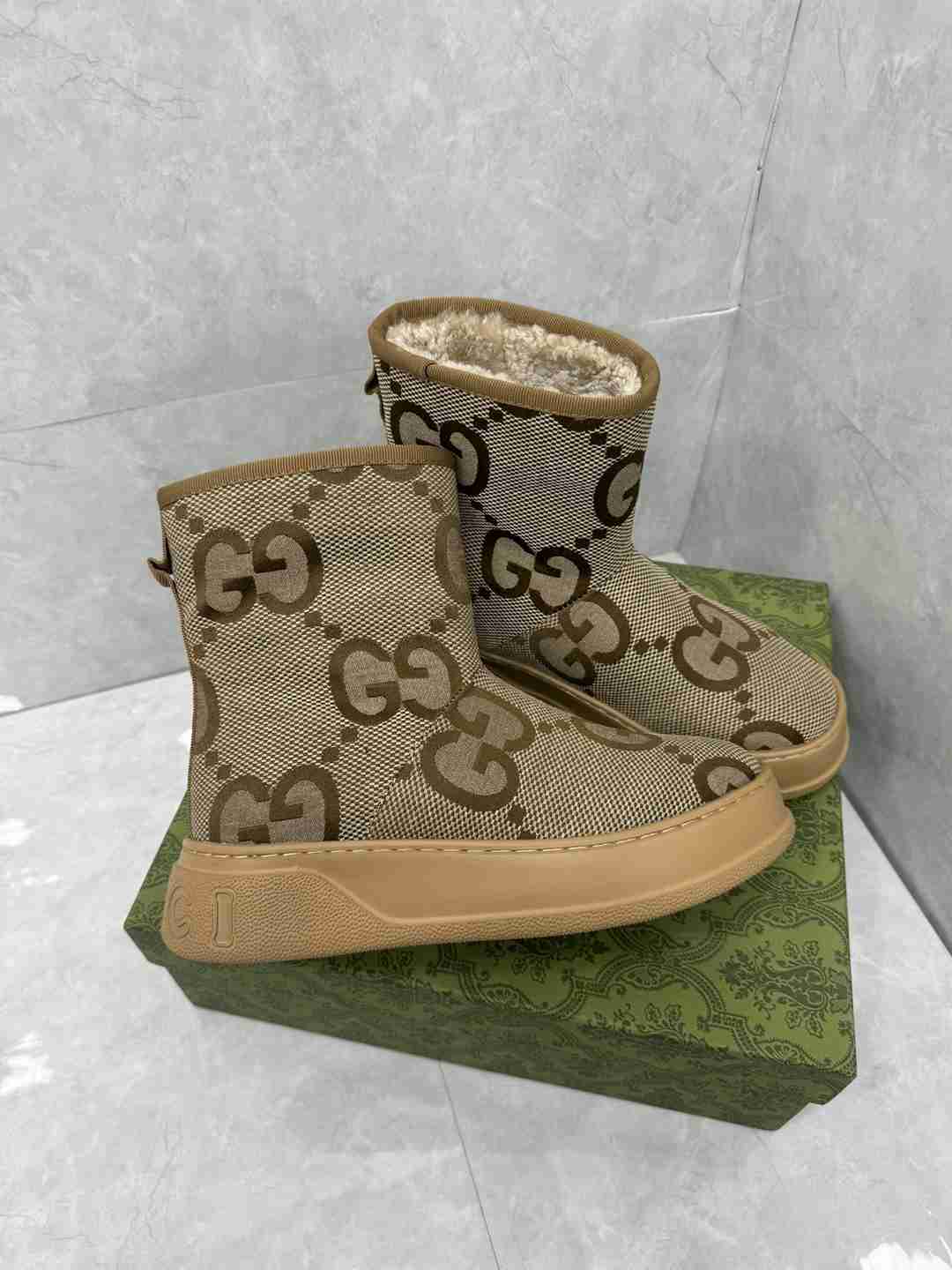 GU  Boots Low