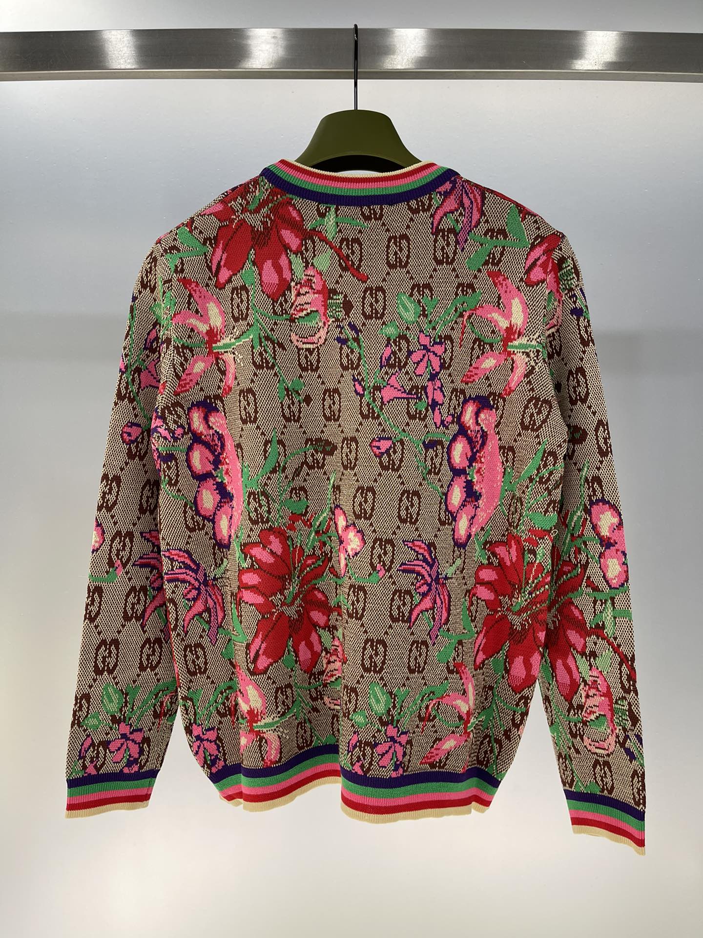 GU Jacket Pullover Woman