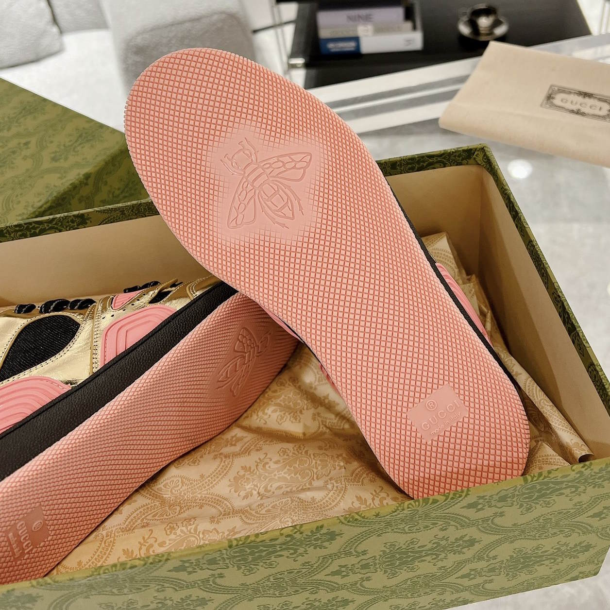 GU  Sneakers 4 Color 's