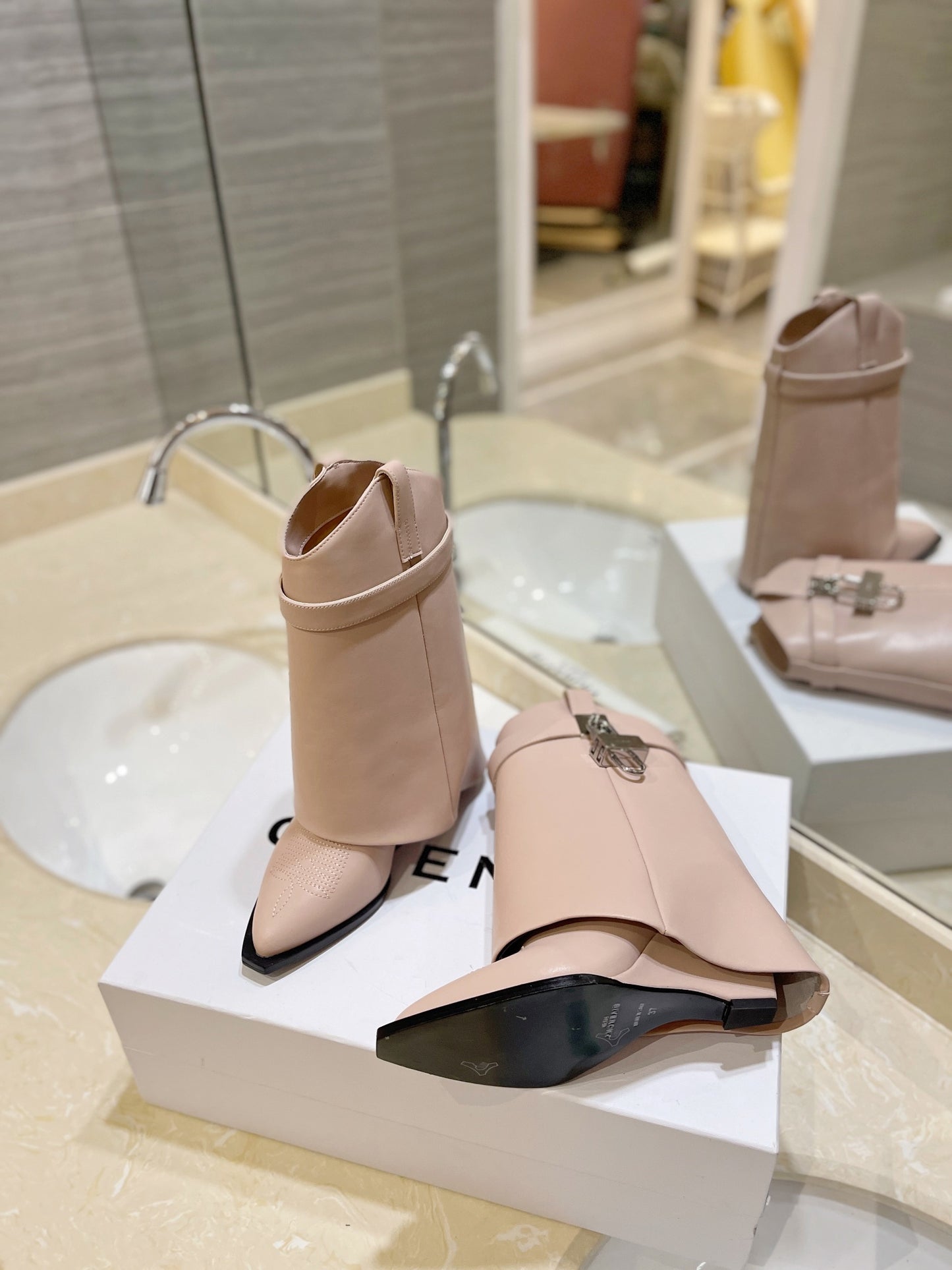 GIVENJY  Boots  Low 2 Color 's Shark 42