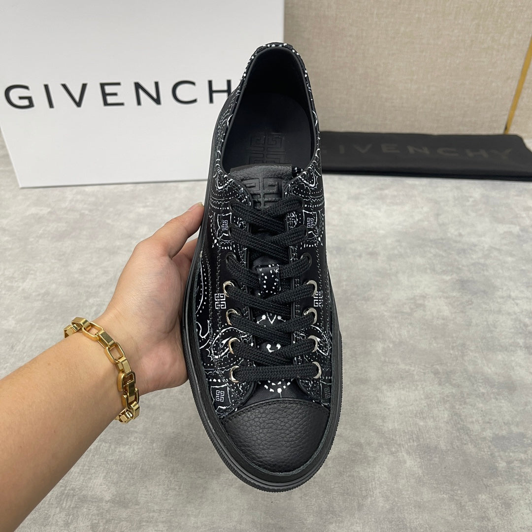 GIVENJY Sneakers