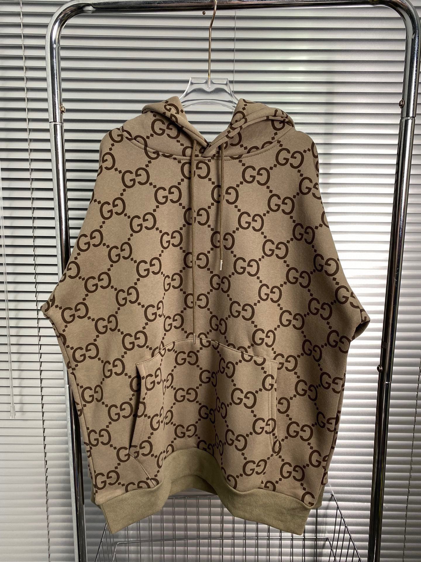 GU  Scarf Poncho
