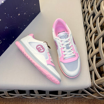 GU   Woman Trainers Sneakers Pink
