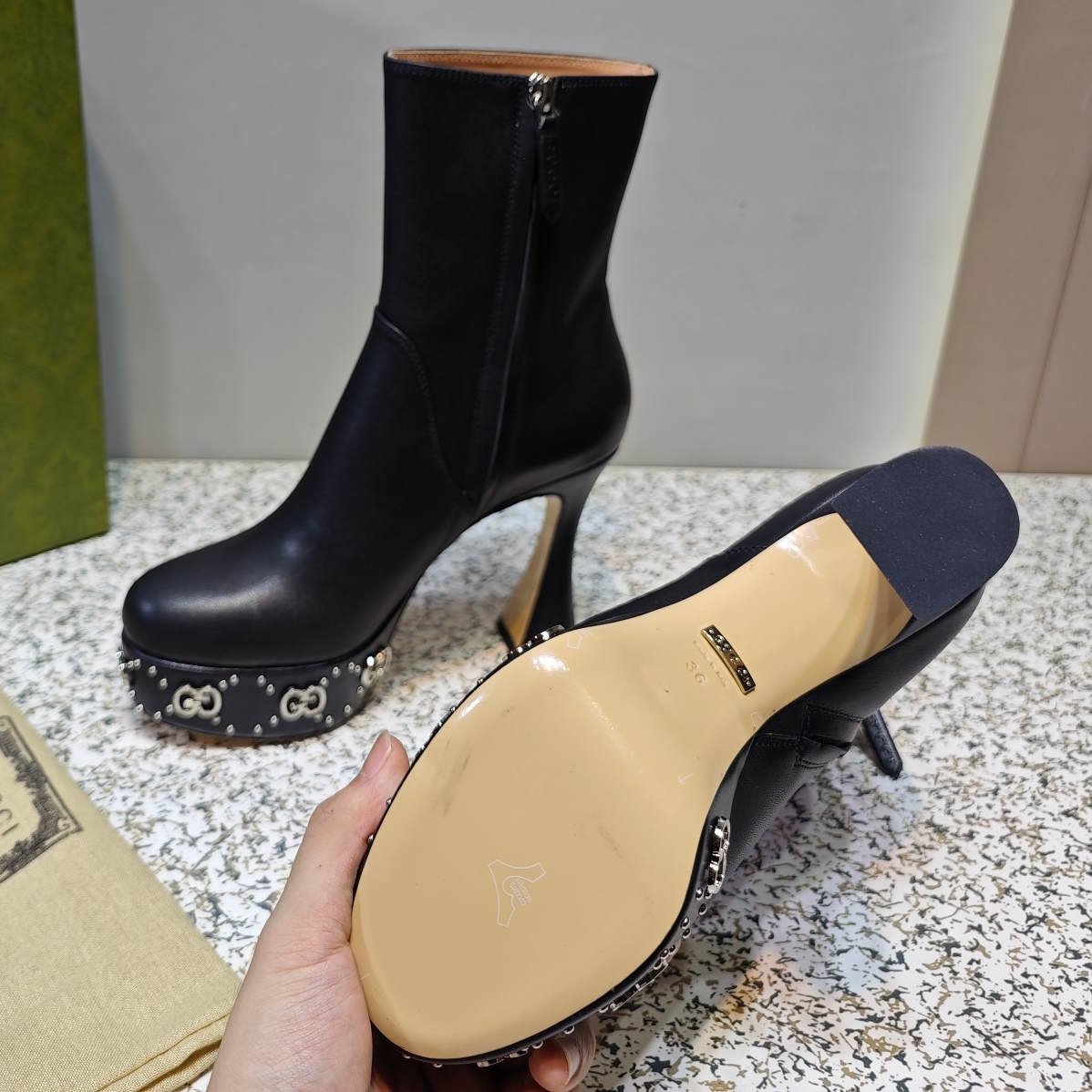 GU Boots  Heels Woman