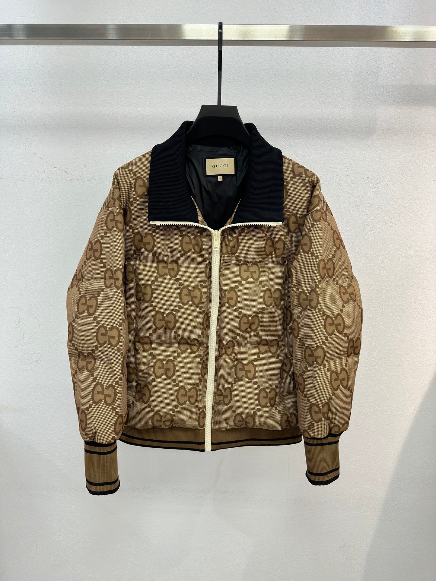 Gu  Down Jacket 2 Color's