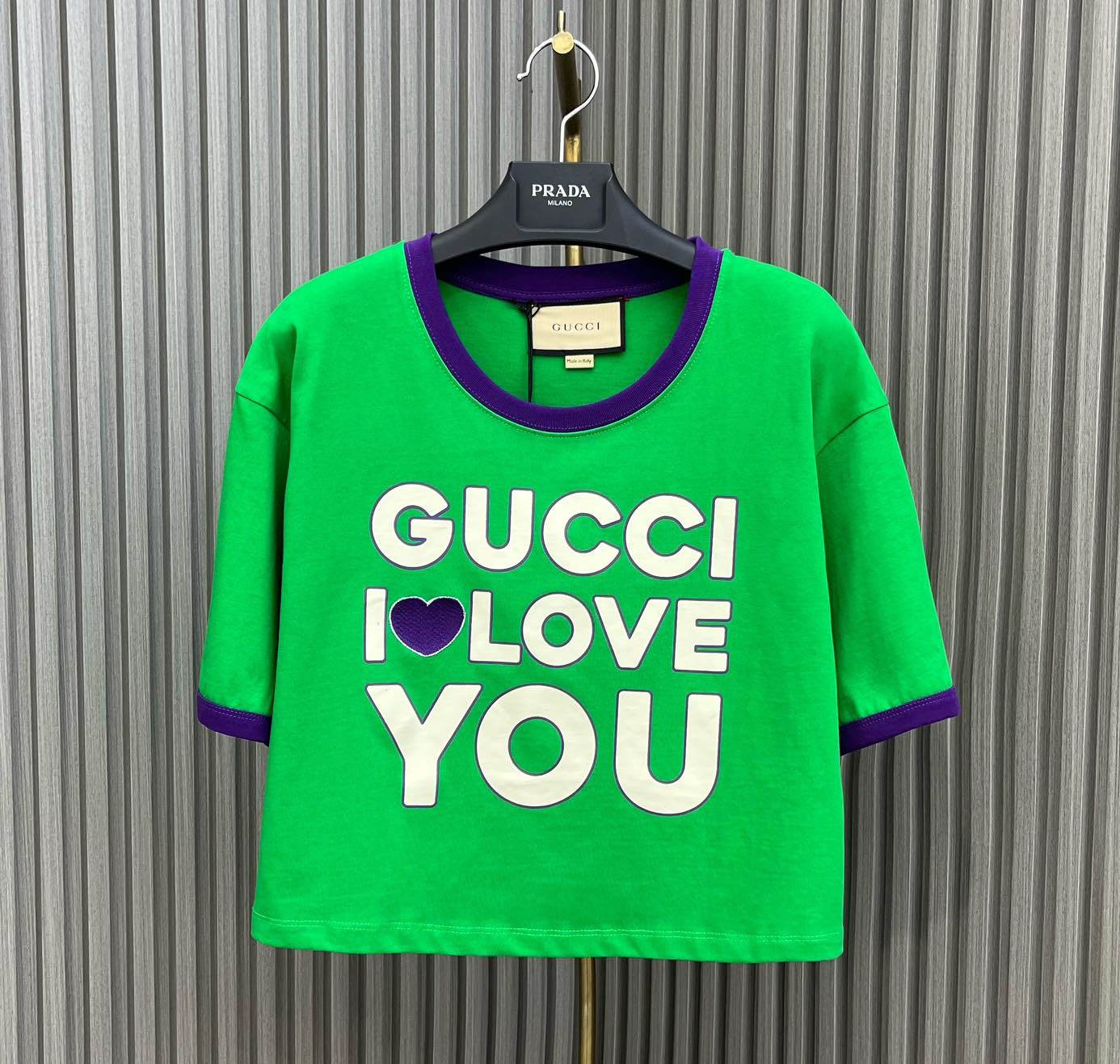 GU  Woman T -shirt   2 Color 's Crop Top