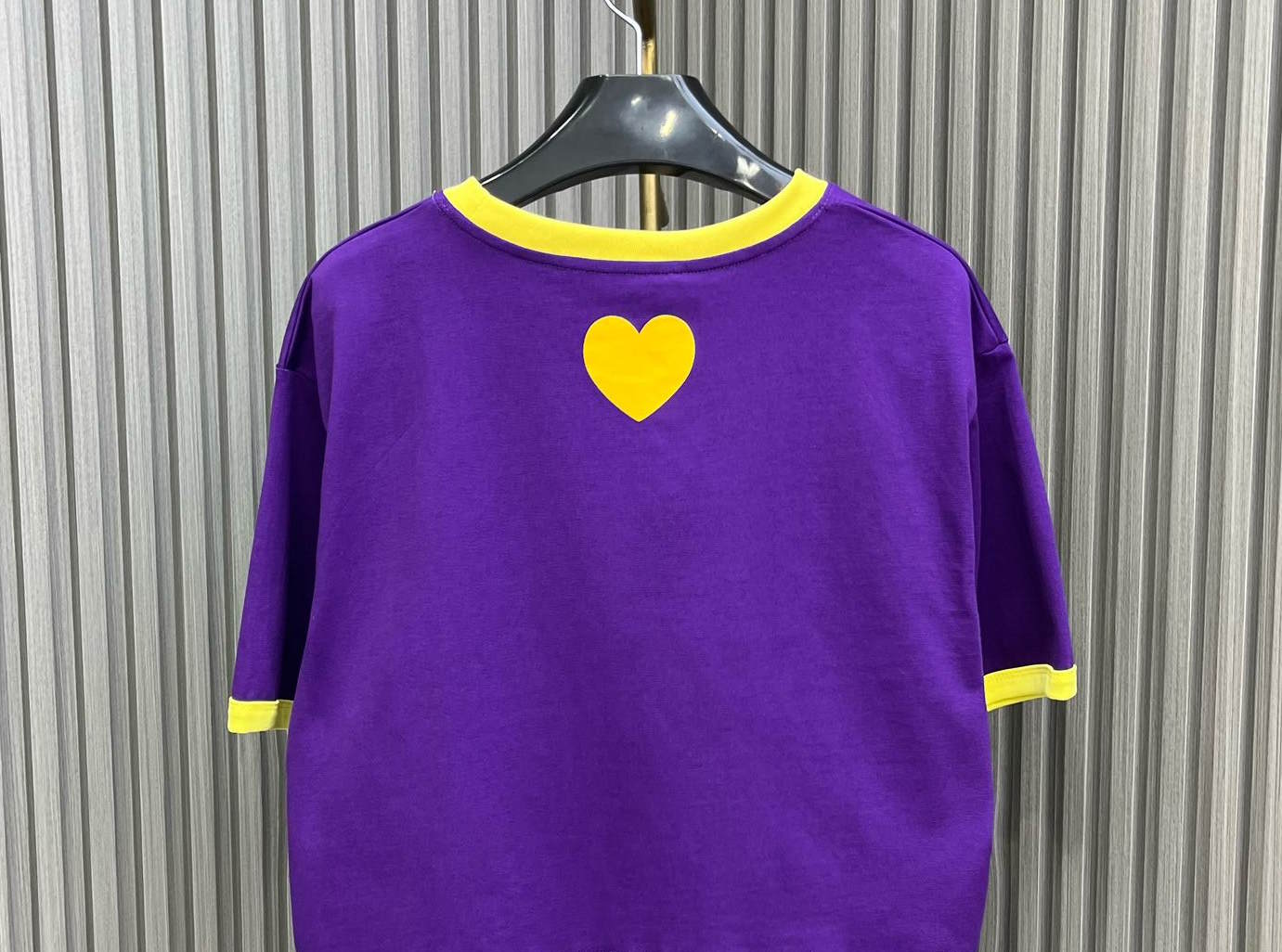 GU  Woman T -shirt   2 Color 's Crop Top