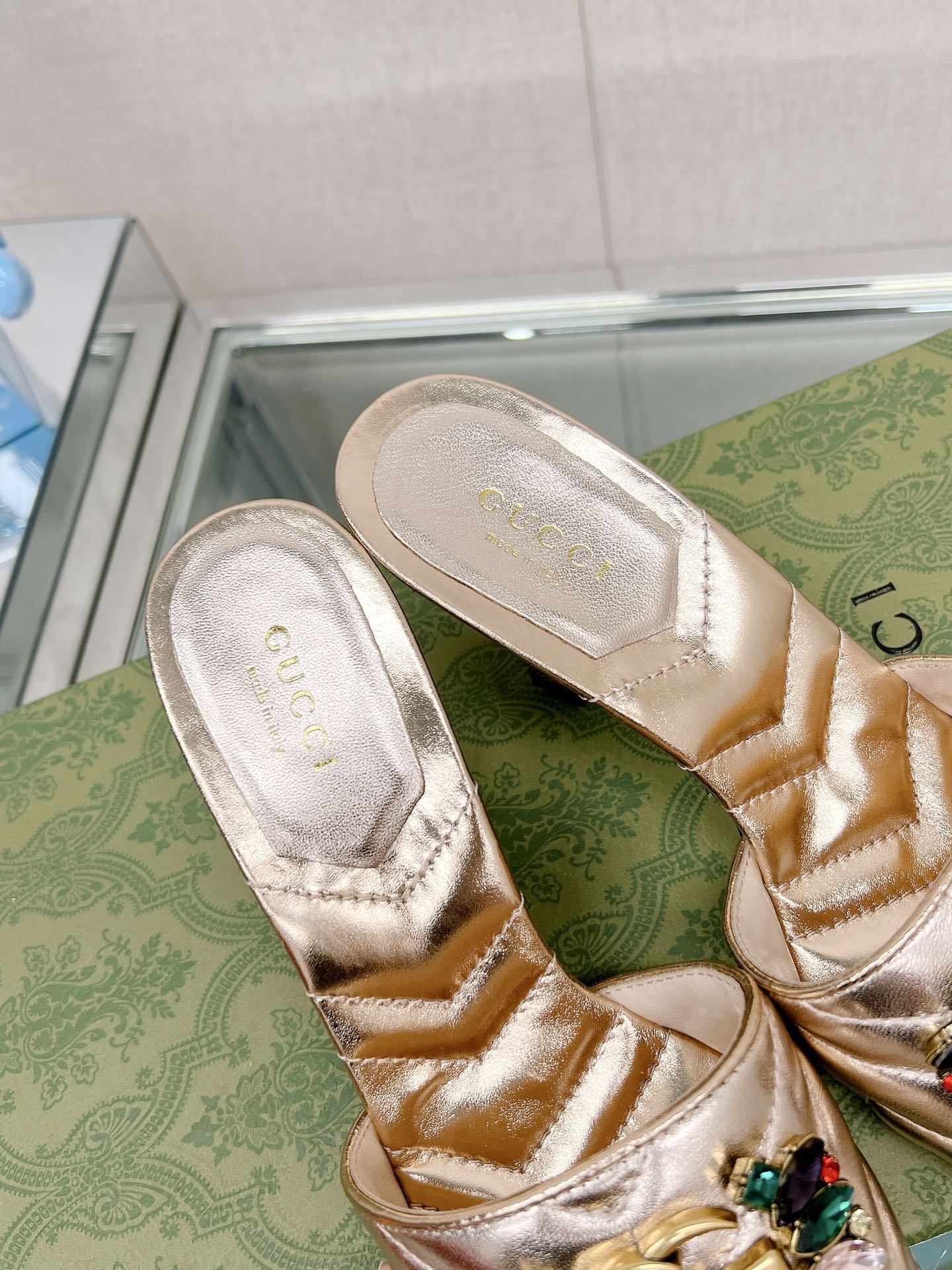 GU  Slippers Slide 2 Color's