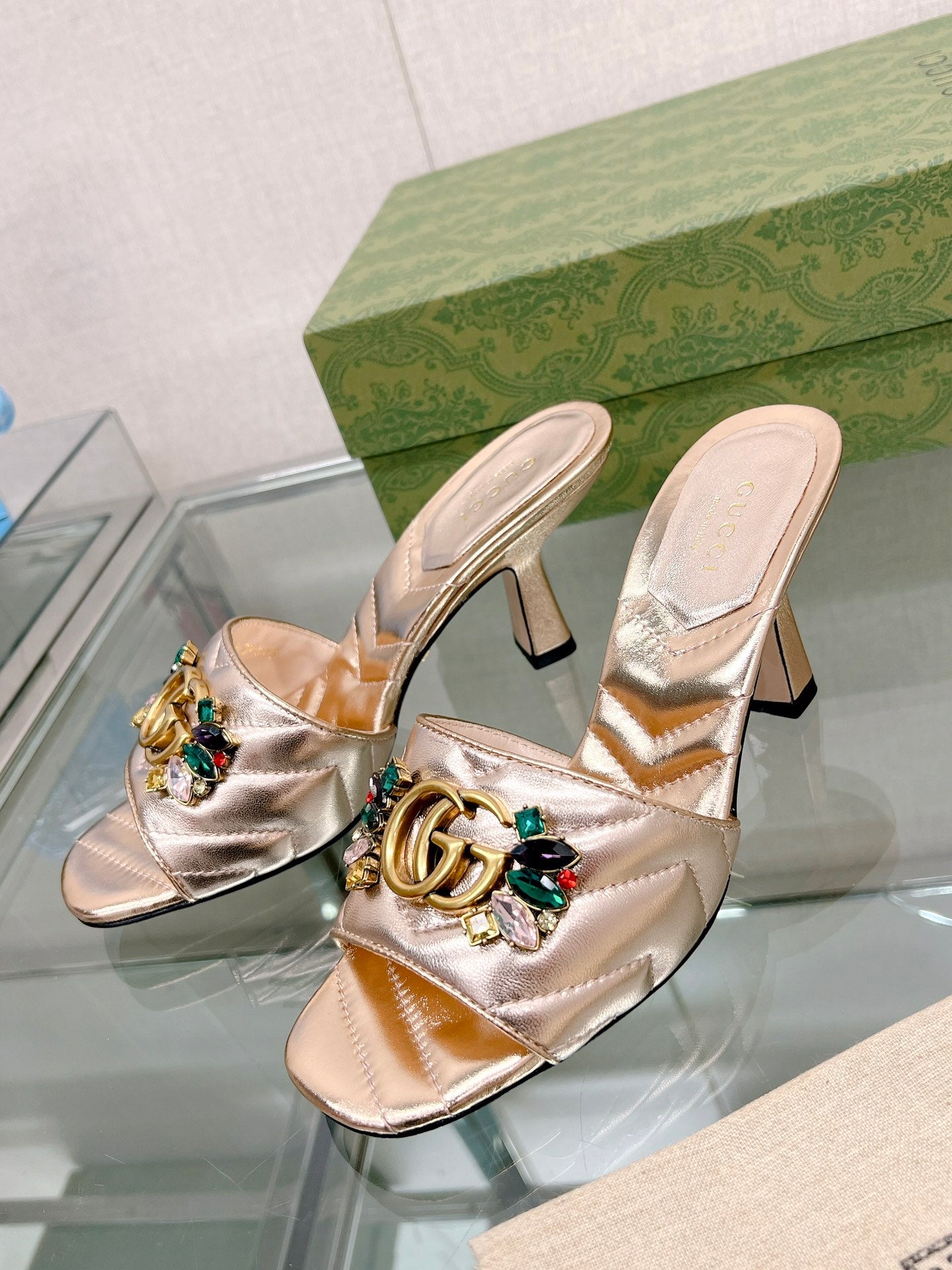 GU  Slippers Slide 2 Color's