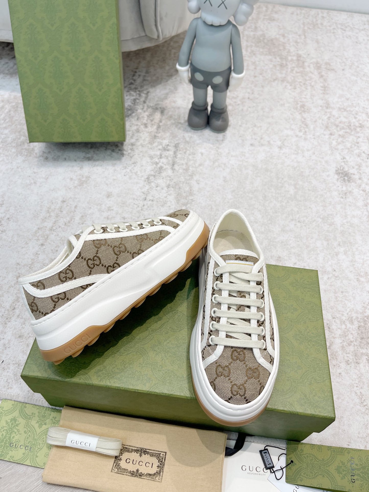 GU  sneakers Runner Low