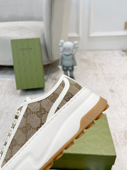 GU  sneakers Runner Low