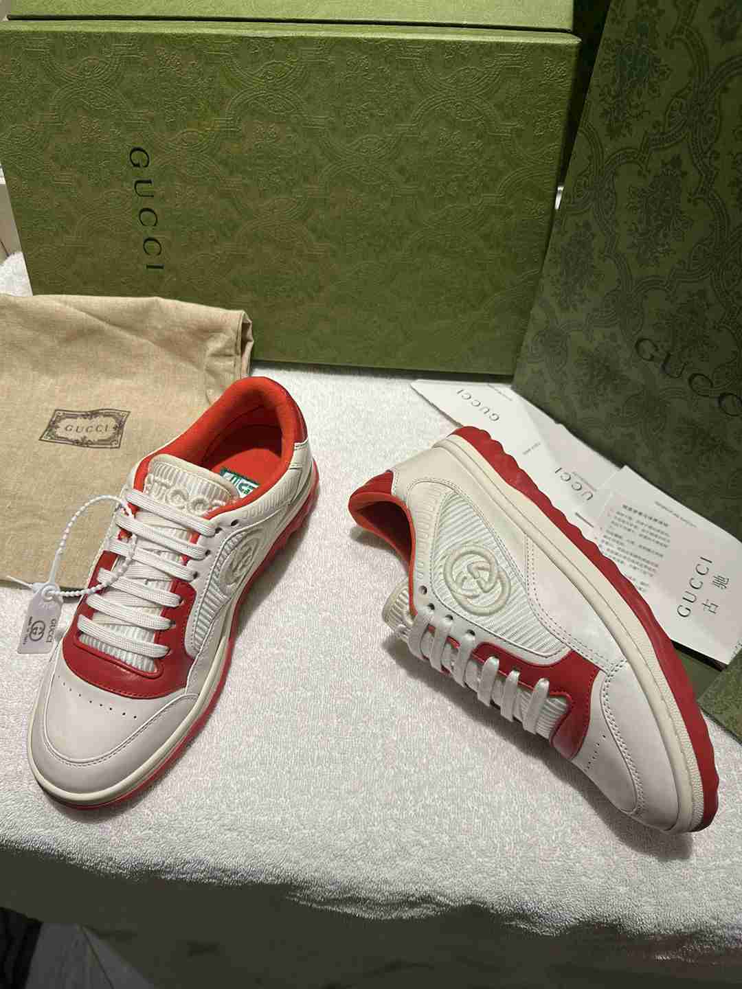 LU Sneakers Jumbo Logo White