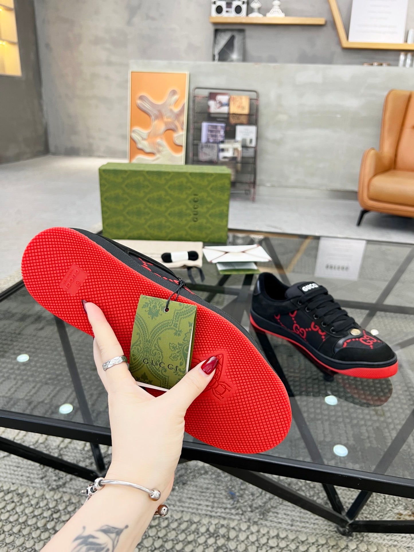 GU  Sneakers