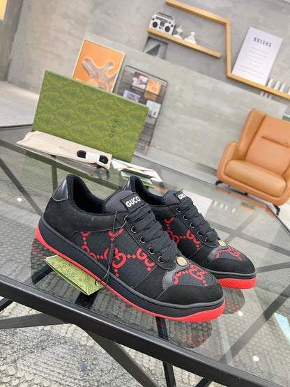 GU  Sneakers