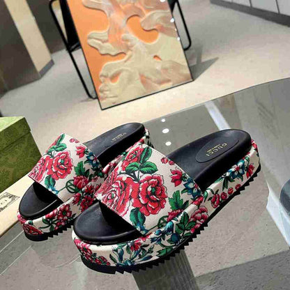 GU  Slippers  42