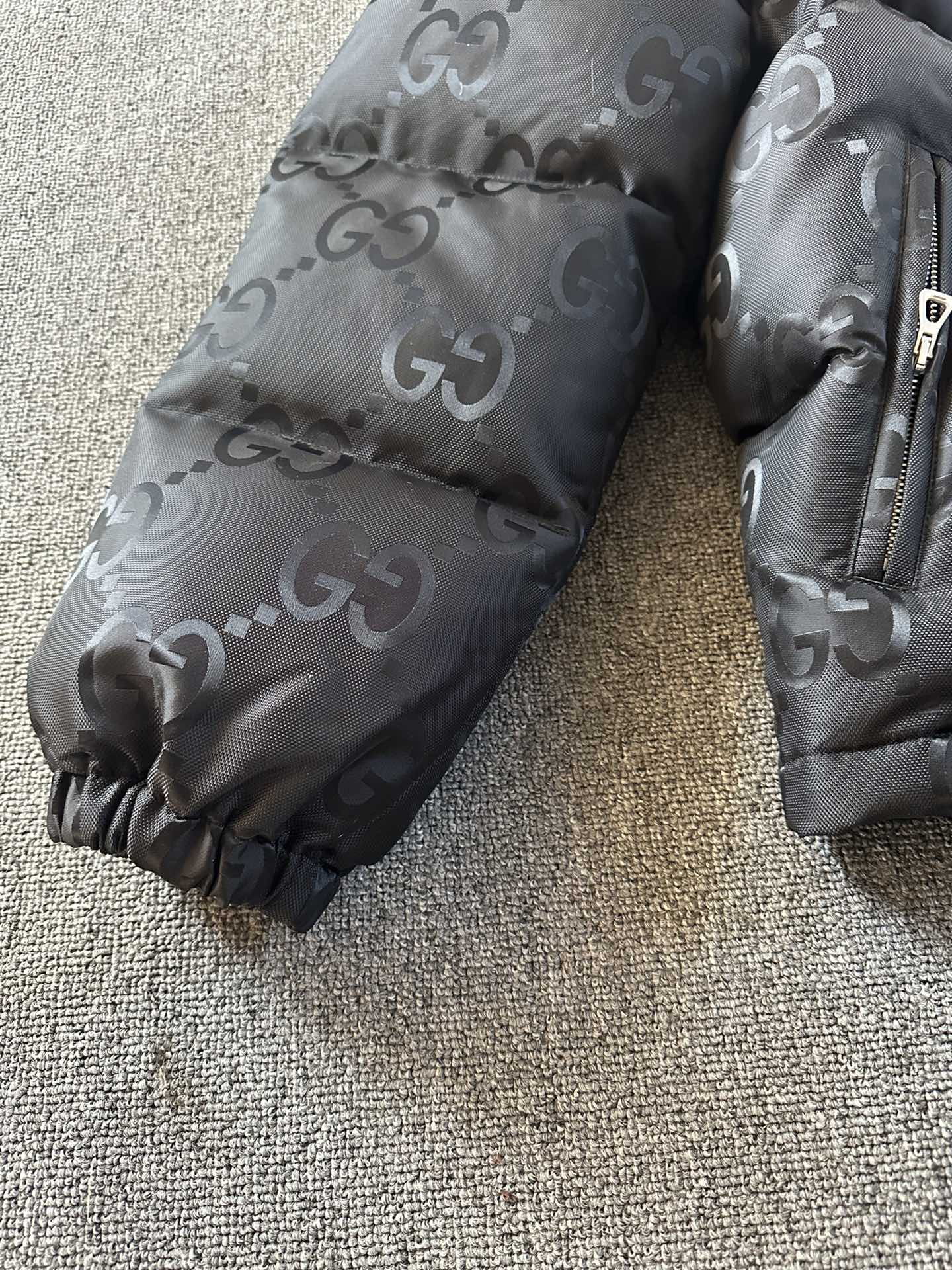 GU Warm Jacket  2 Color 's