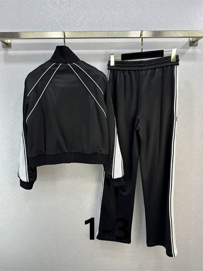 GU  Sport Suits  Woman