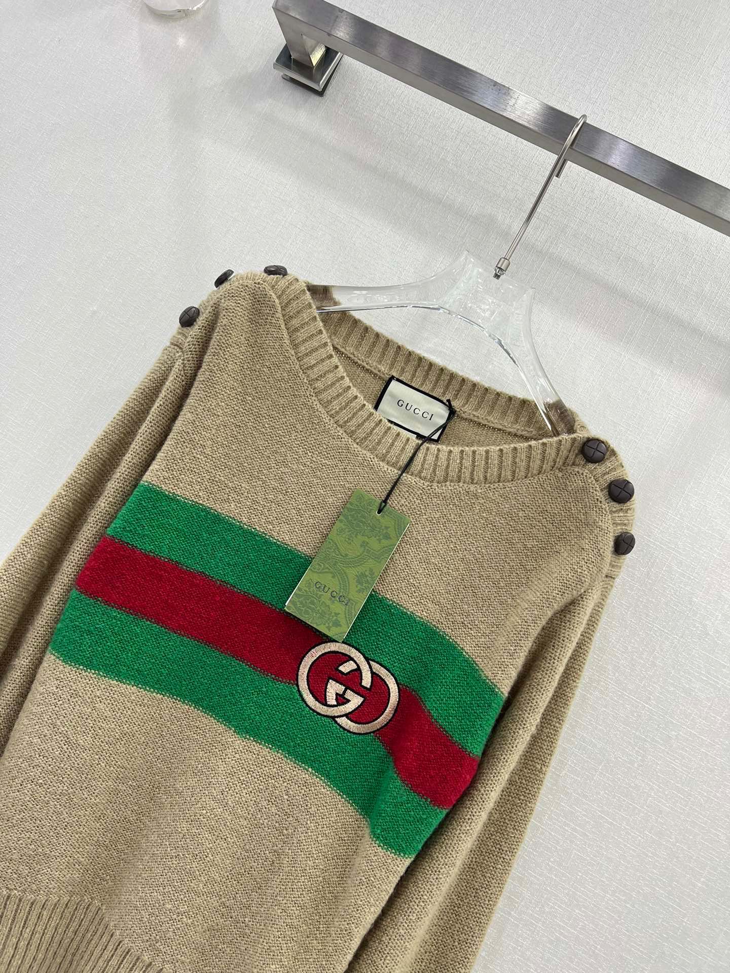 GU Sweater Woman