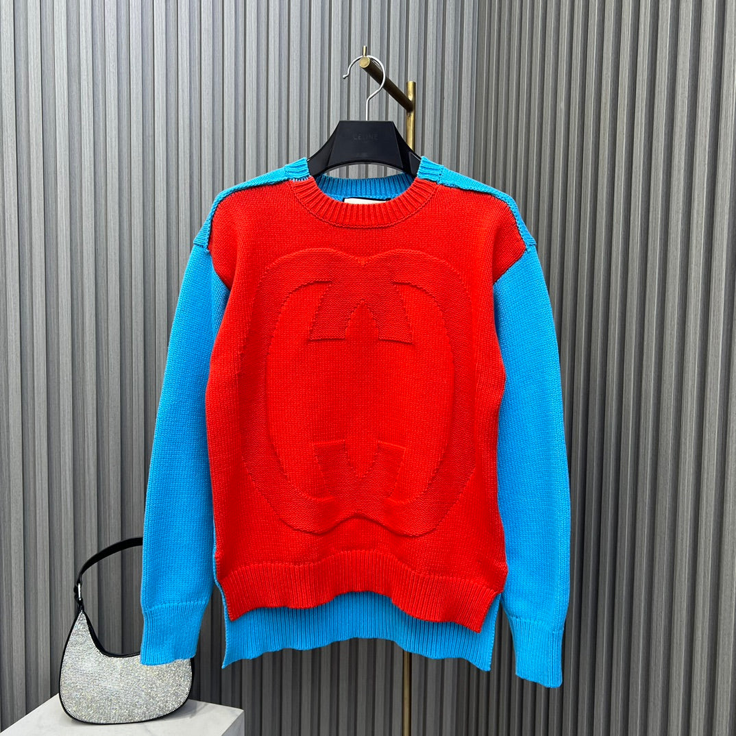 GU  Sweater Woman