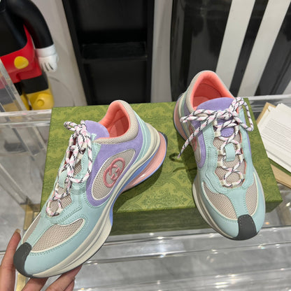 GU Sneakers Woman