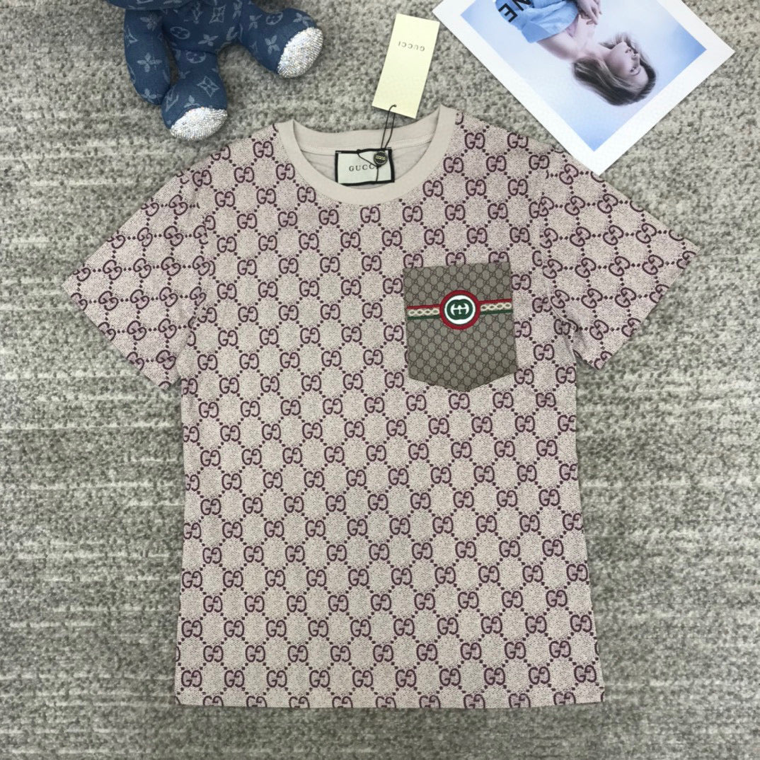 GU  T- Shirt  Woman