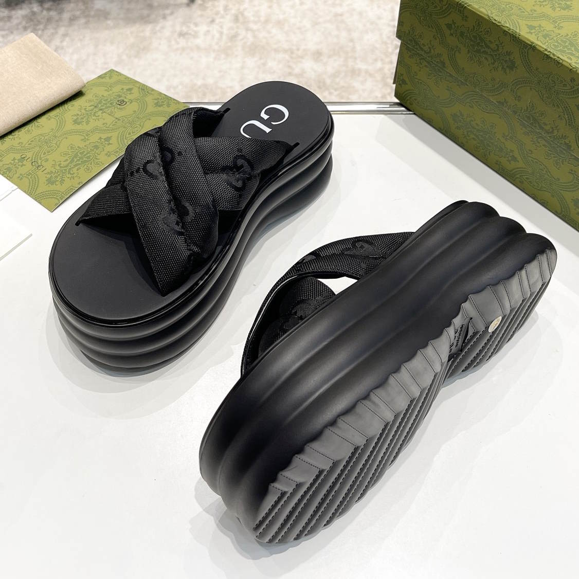GU Slippers  Wedge 3 Color's