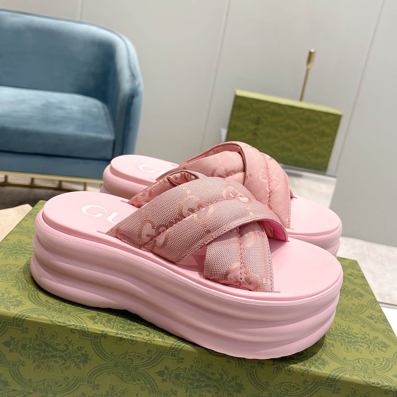 GU Slippers  Wedge 3 Color's