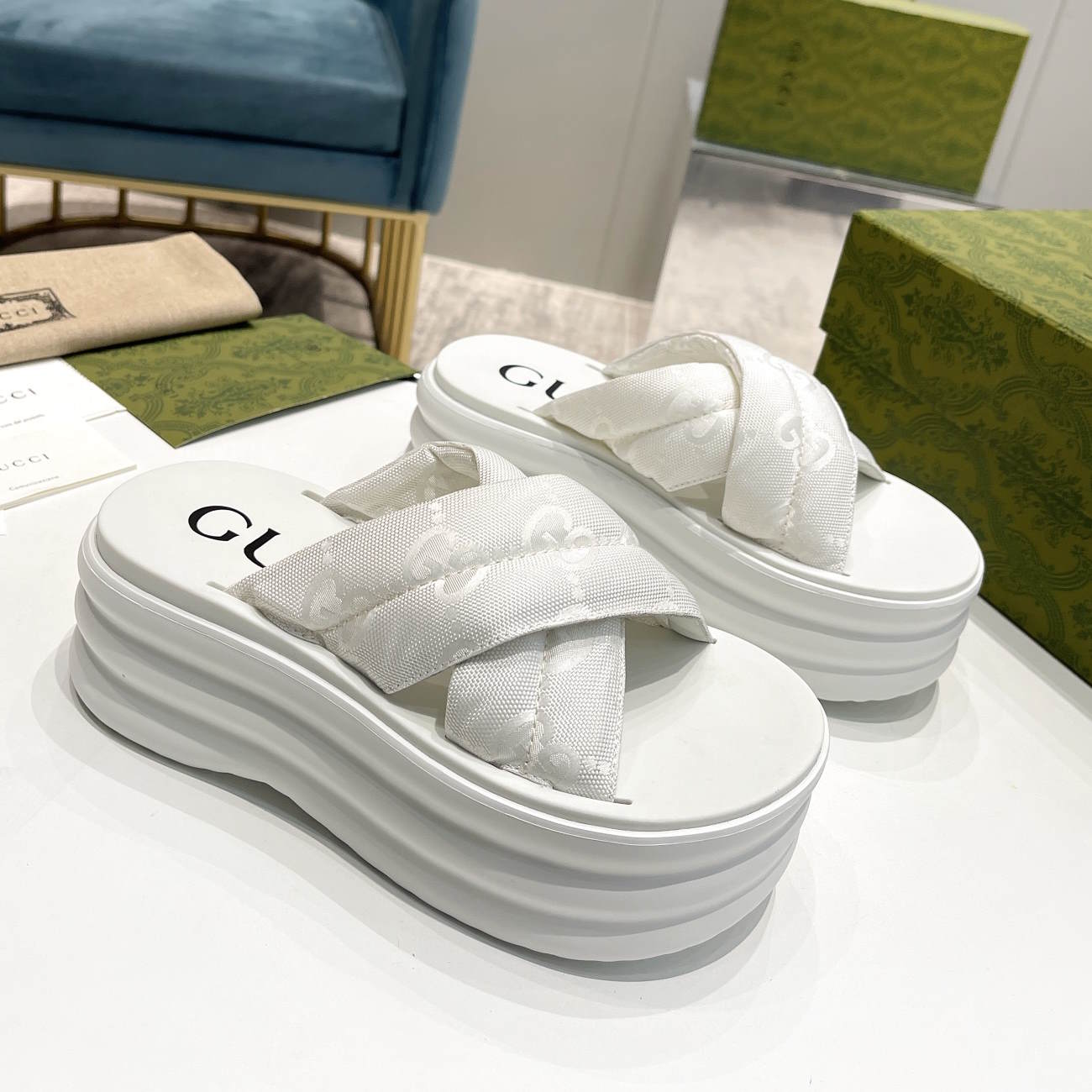 GU Slippers  Wedge 3 Color's