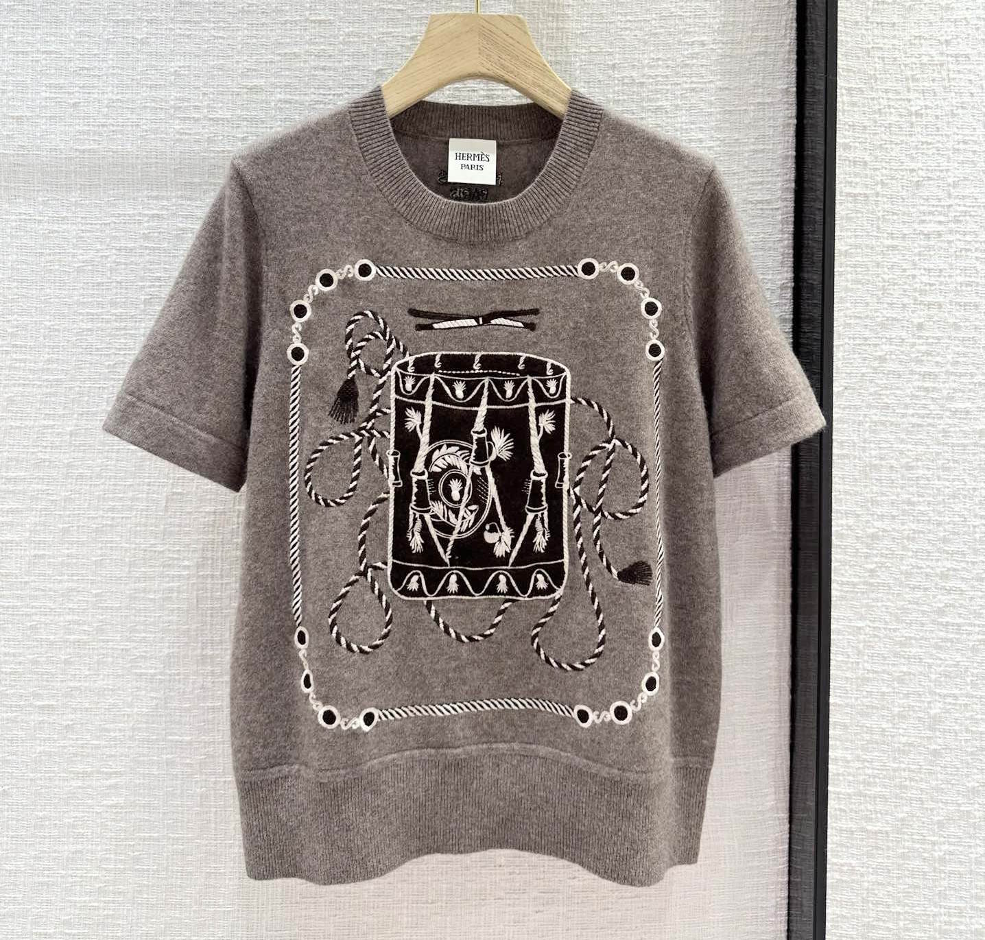 HRM T-Shirt  Woman knitted Sweater 2 Color 's