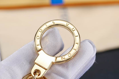 LU Key Buckle