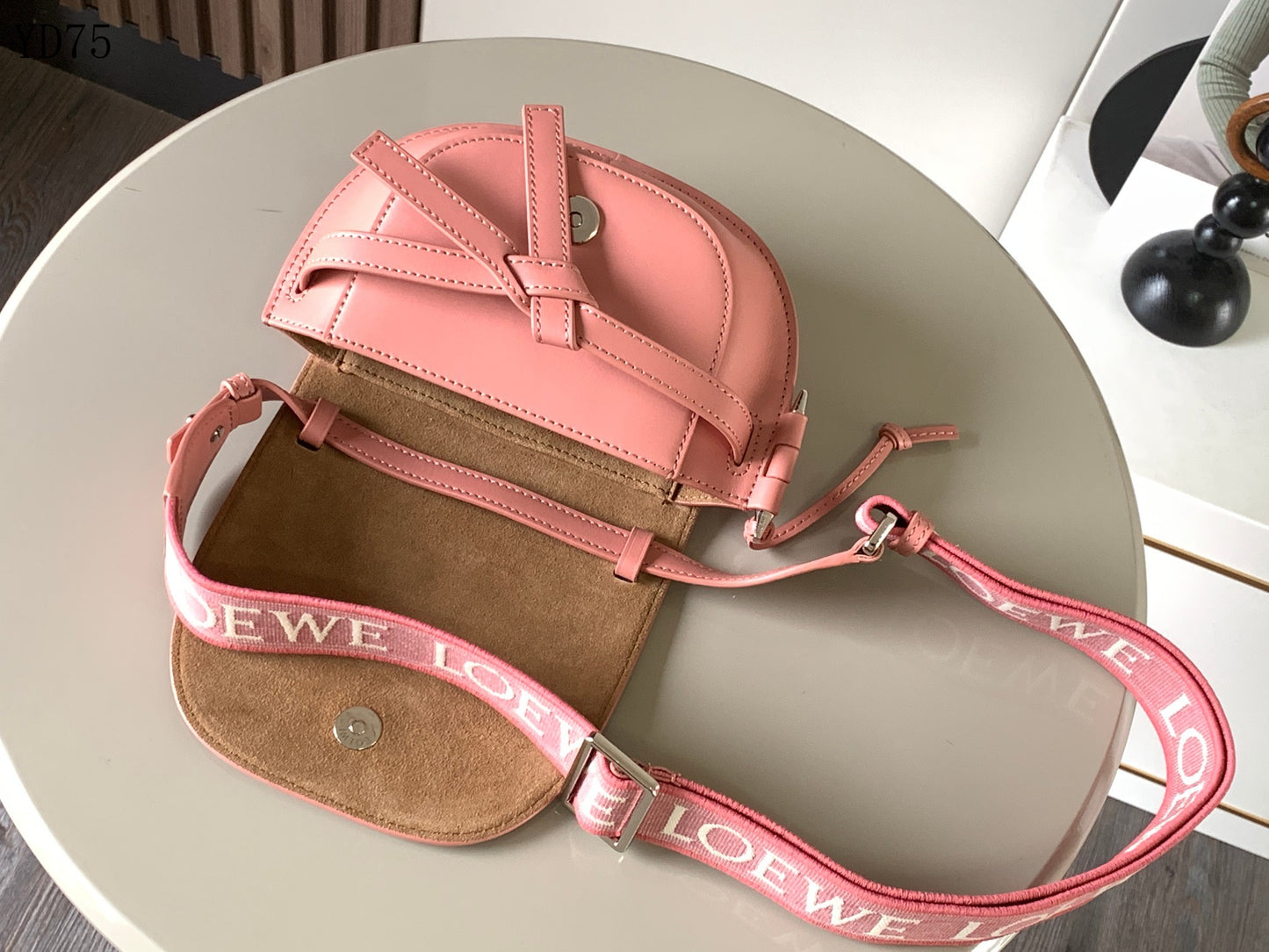 LOEVE  Bag 22 cm  2 Color's