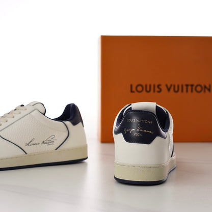 LU  Sneakers