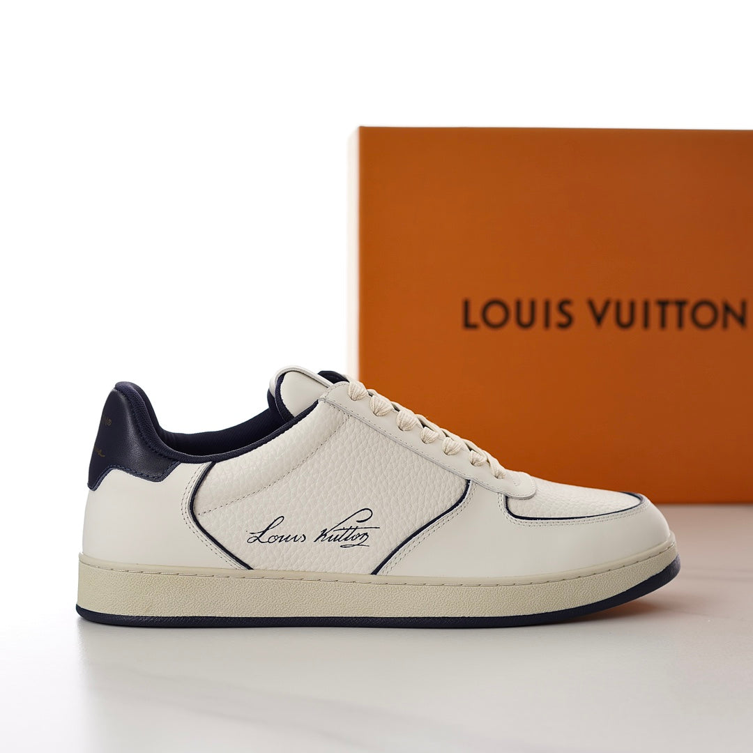 LU  Sneakers