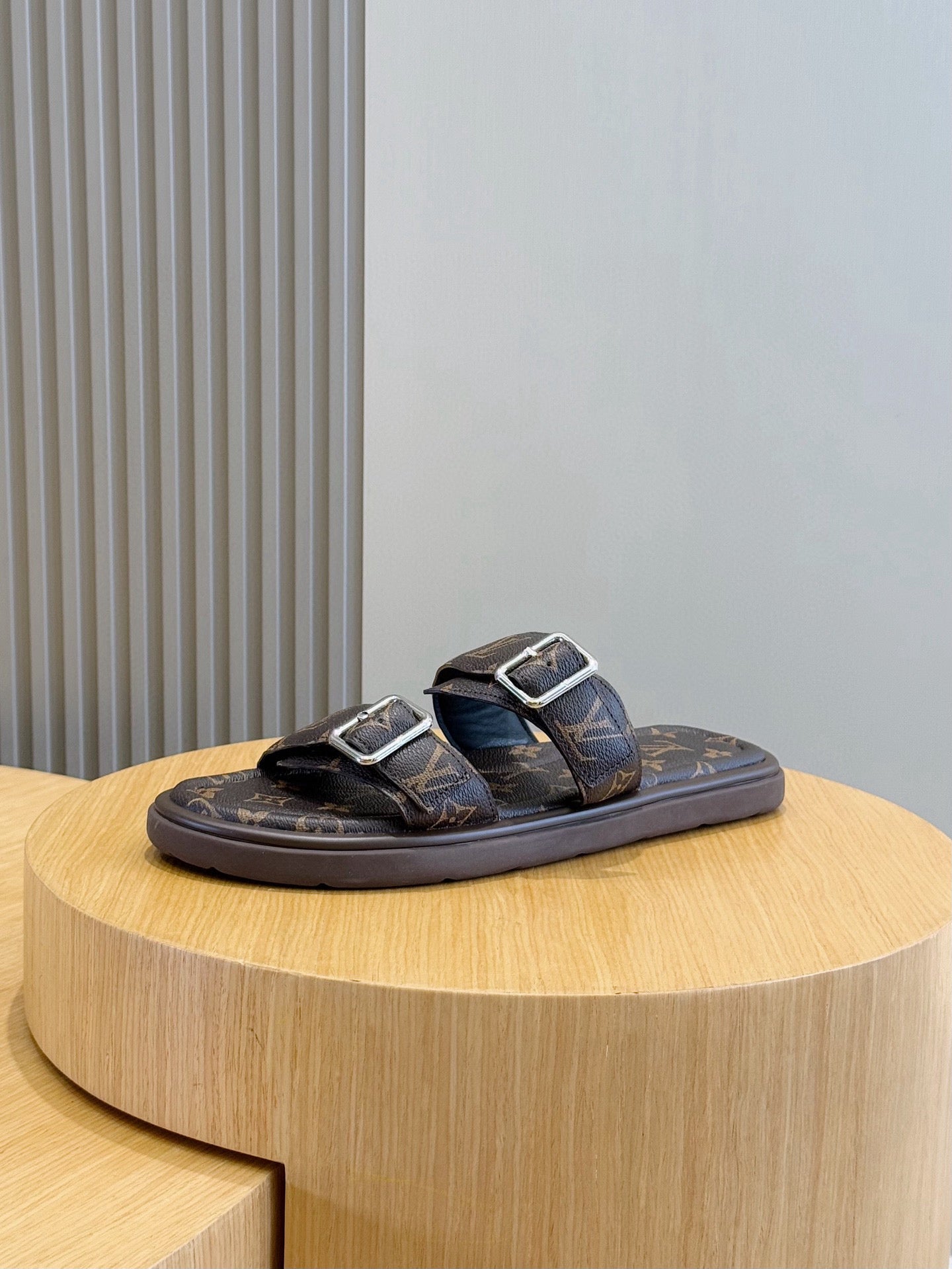 LU Slippers Man 3 Color's