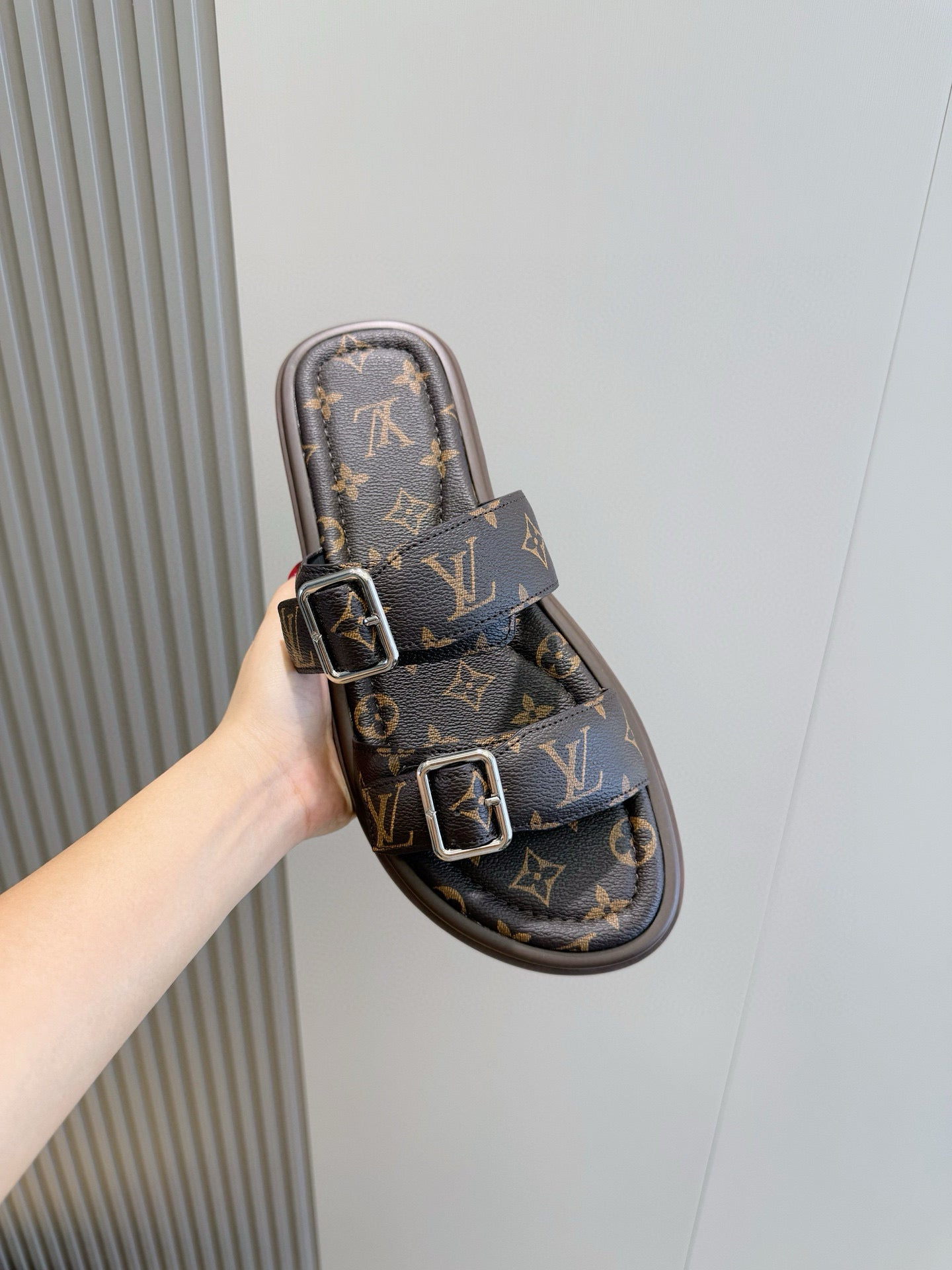 LU Slippers Man 3 Color's