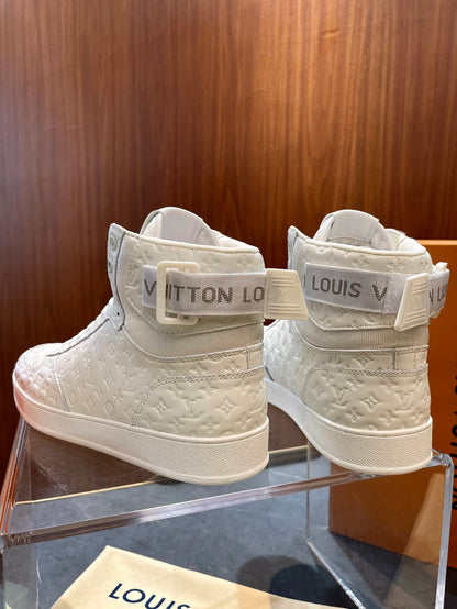 LU Sneakers 2 Color 's High