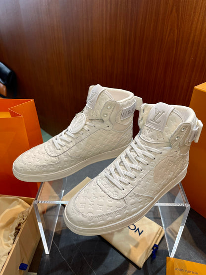LU Sneakers 2 Color 's High