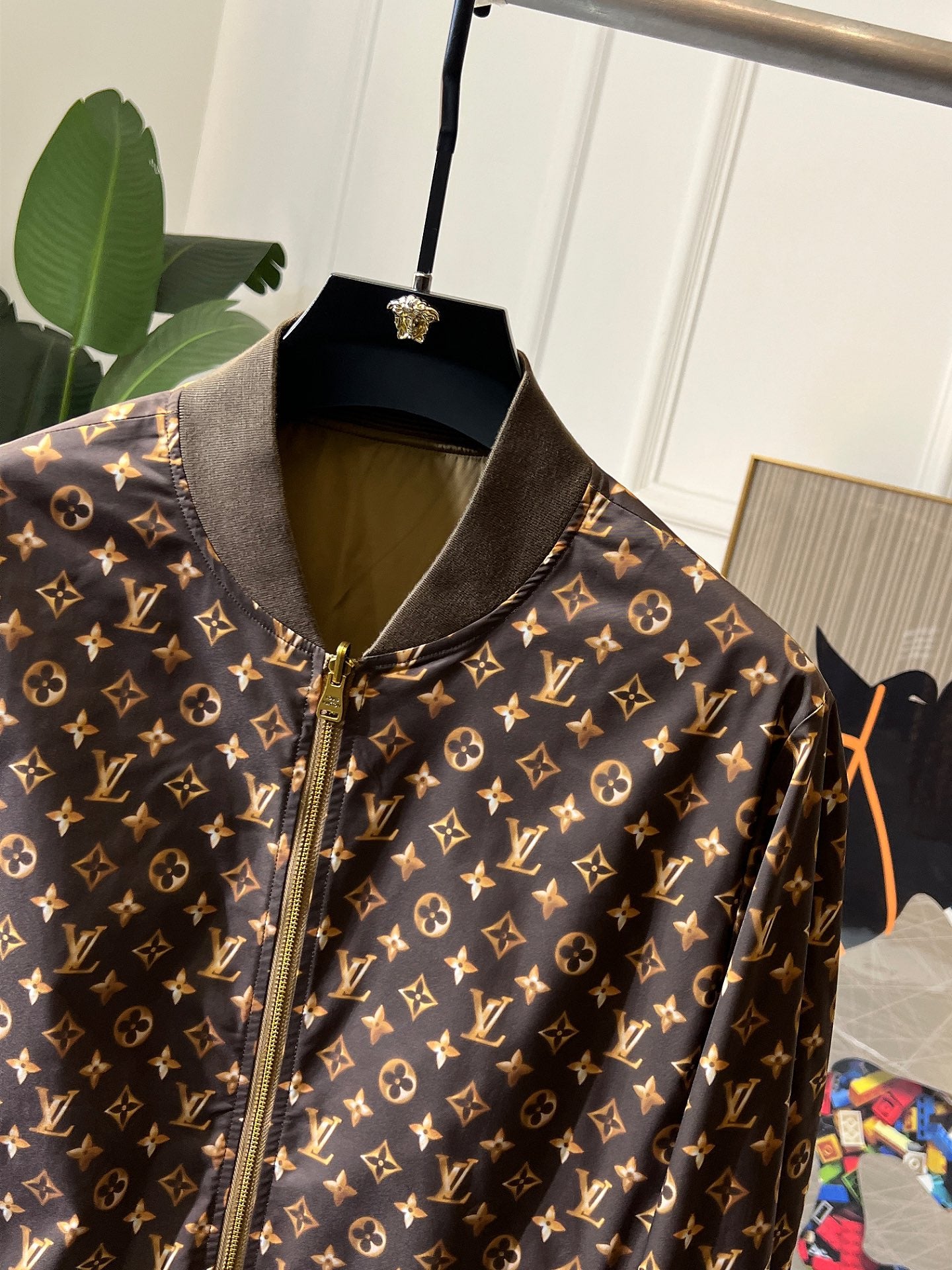 LU Jacket  2 Side