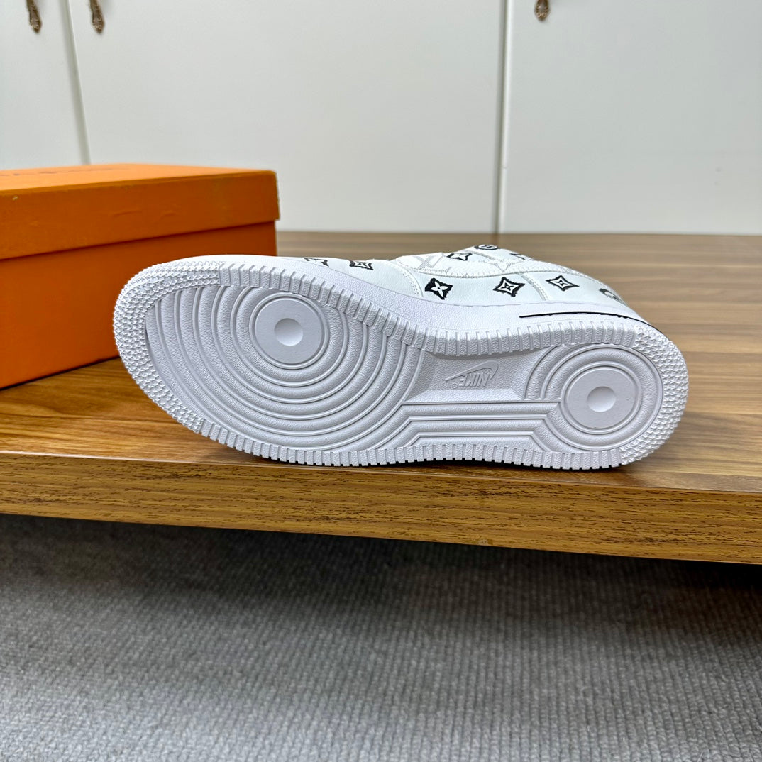LU Trainers Sneakers 2 Color's  Woman