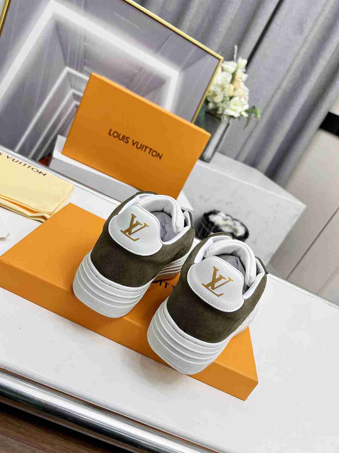LU Sneakers Woman 3 Color ' s Groovy