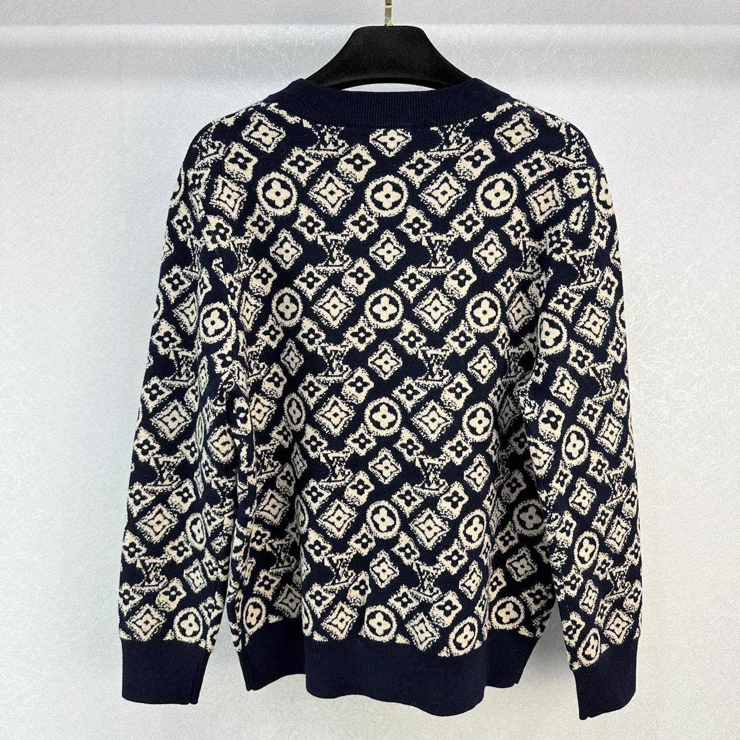 LU Sweater