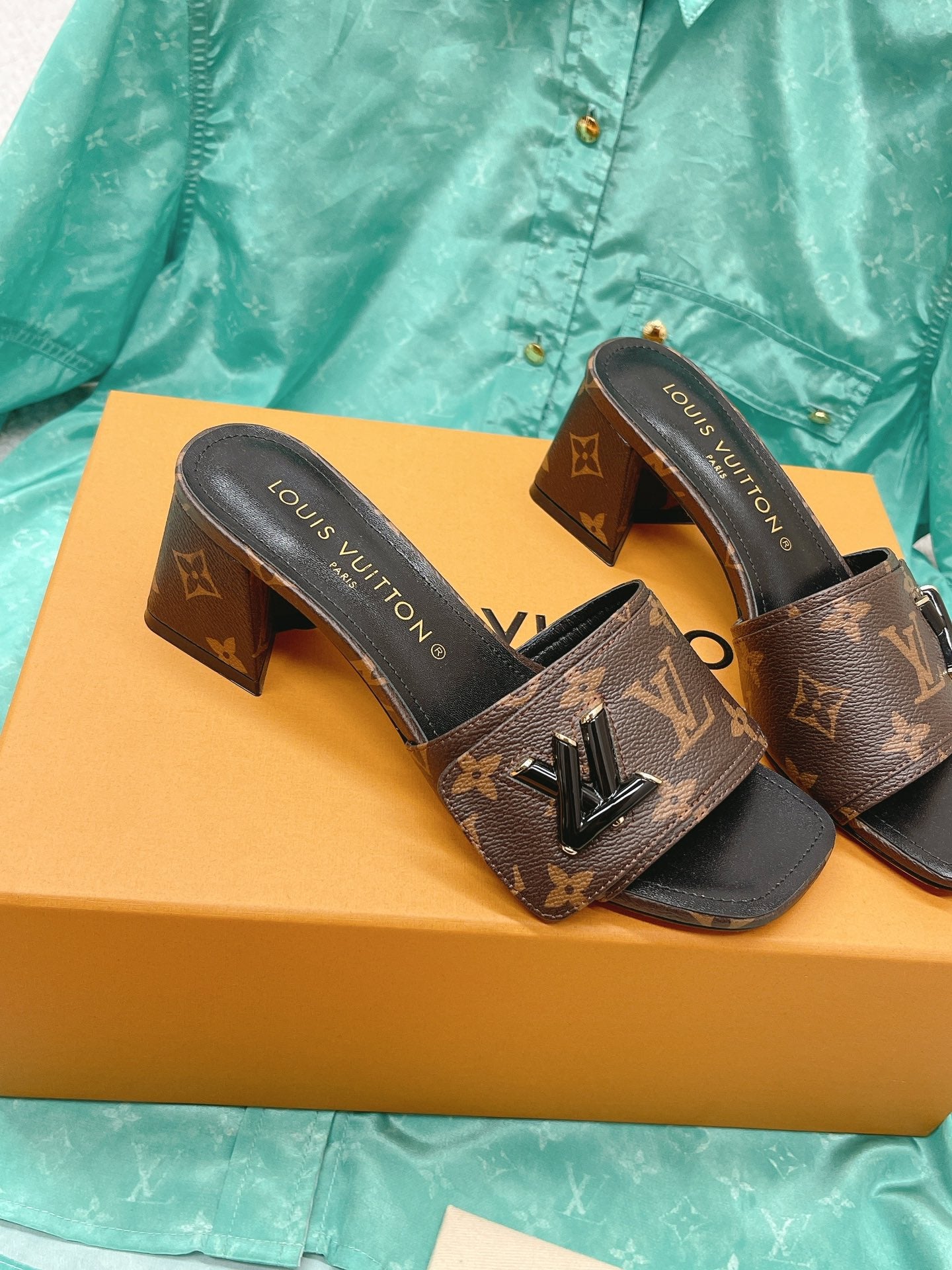 LU  Slippers Sandals Heels